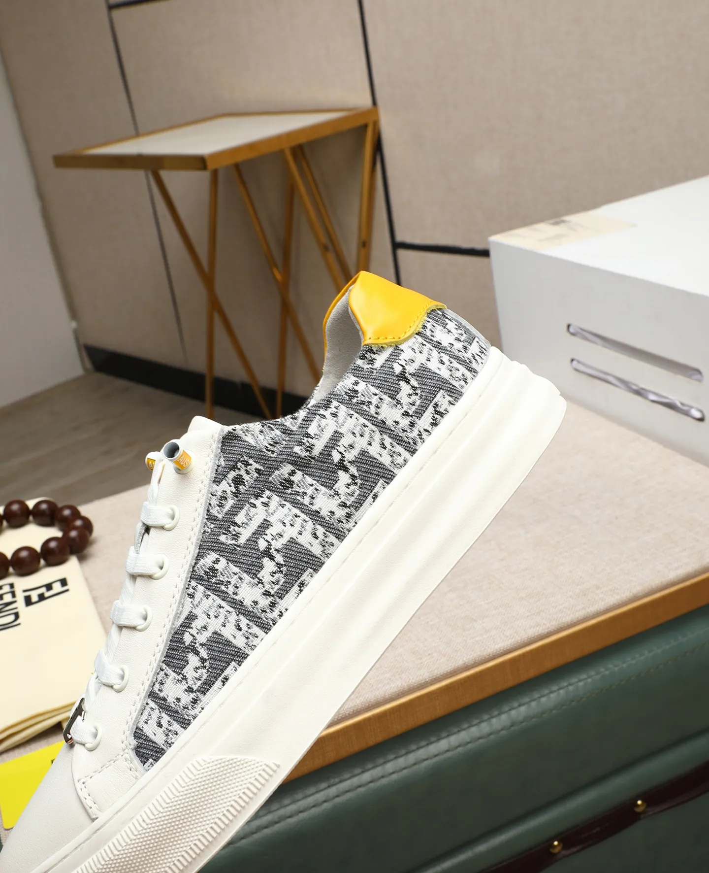 Men's shoes 💰400🕷🕷[FENDI] Fendi fashionable casual men's shoes 🇨🇳Original official website 1:1 model opening, new models are available first 💯Not high-profile but avant-garde, simple About low-key and fashionable, super versatile style 🌿 Made of original cowhide ➕ Pigskin lining 🎋 The version is comfortable on the feet, so rigorous for any small place, and the workmanship is first-class 🍍38-44 Large quantities in stock